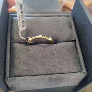 Dy 18k yg ring with diamonds